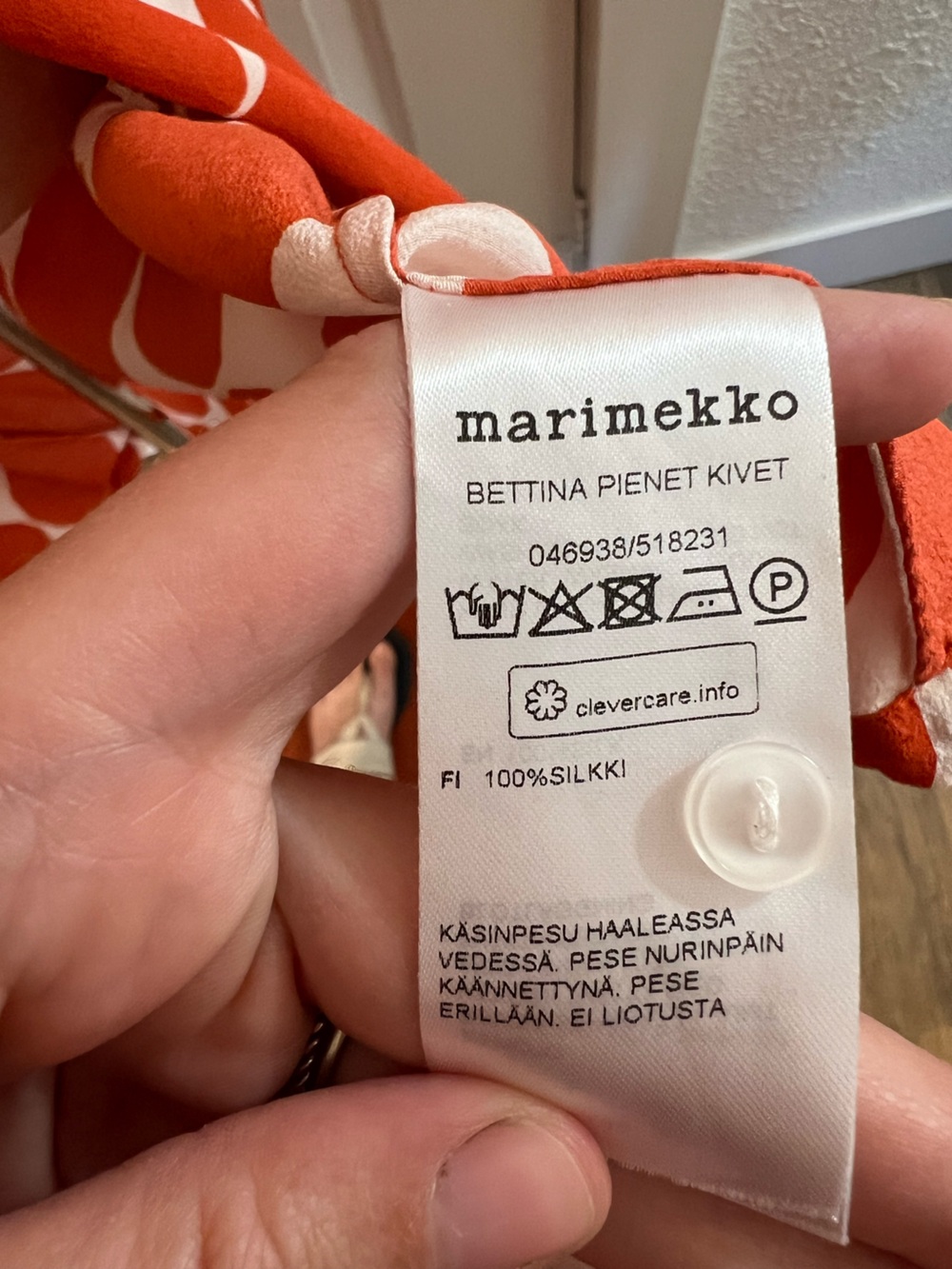 Marimekko Bettina Pienet Kivet Bold Orange and White 100% Silk Dress - Picture 8 of 12